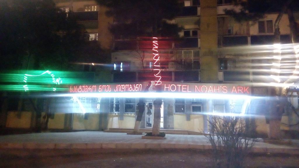 Noah'S Ark B&B Tbilisi Exteriör bild